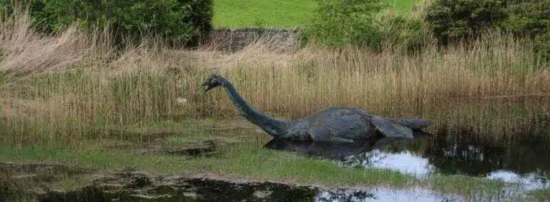 nessie-monstruo-lago-ness-escocia Nessie en el Lago Ness de Escocia