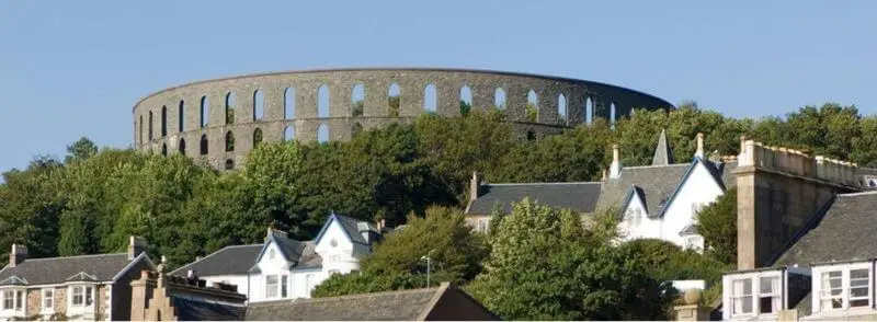 torre-mccaige-oban-escocia Vista de la Torre McCaig en Oban, Escocia